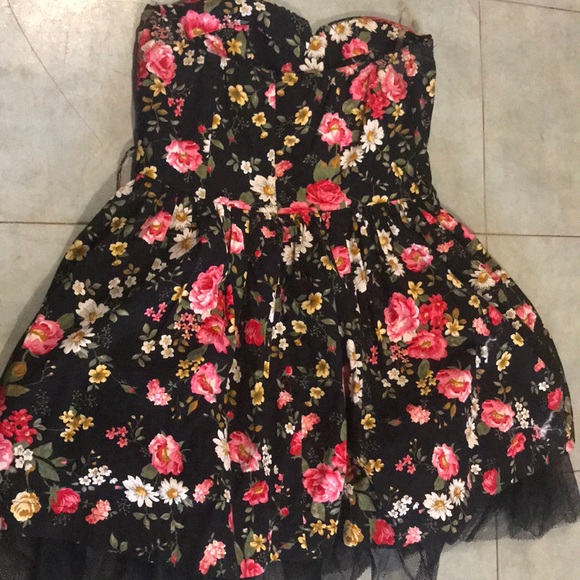 Body Central dress - Picture 2 of 2